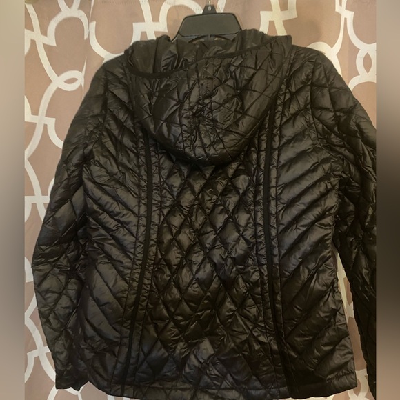 Michael Kors rain jacket size medium and in black - Picture 3 of 4